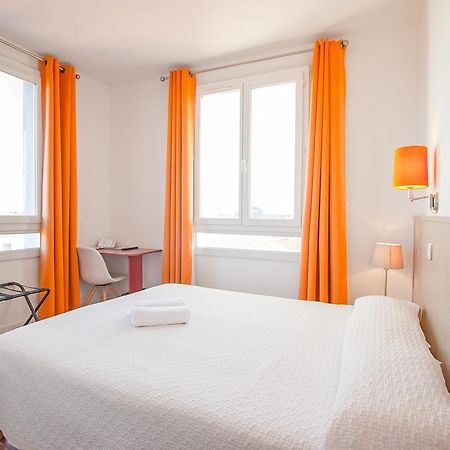Hotel Des Vignes Rivesaltes Bagian luar foto