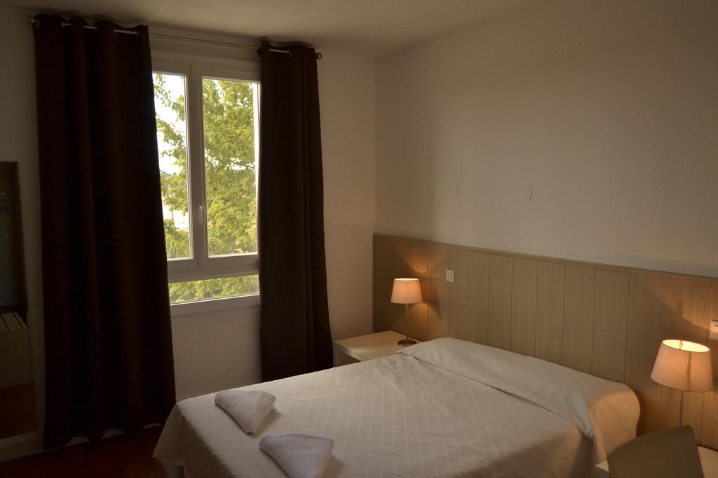 Hotel Des Vignes Rivesaltes Bagian luar foto